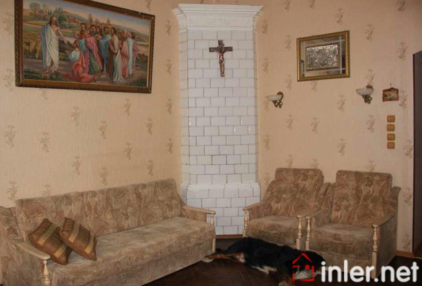 Продам четырехкомнатную квартиру в самом центре Одессы