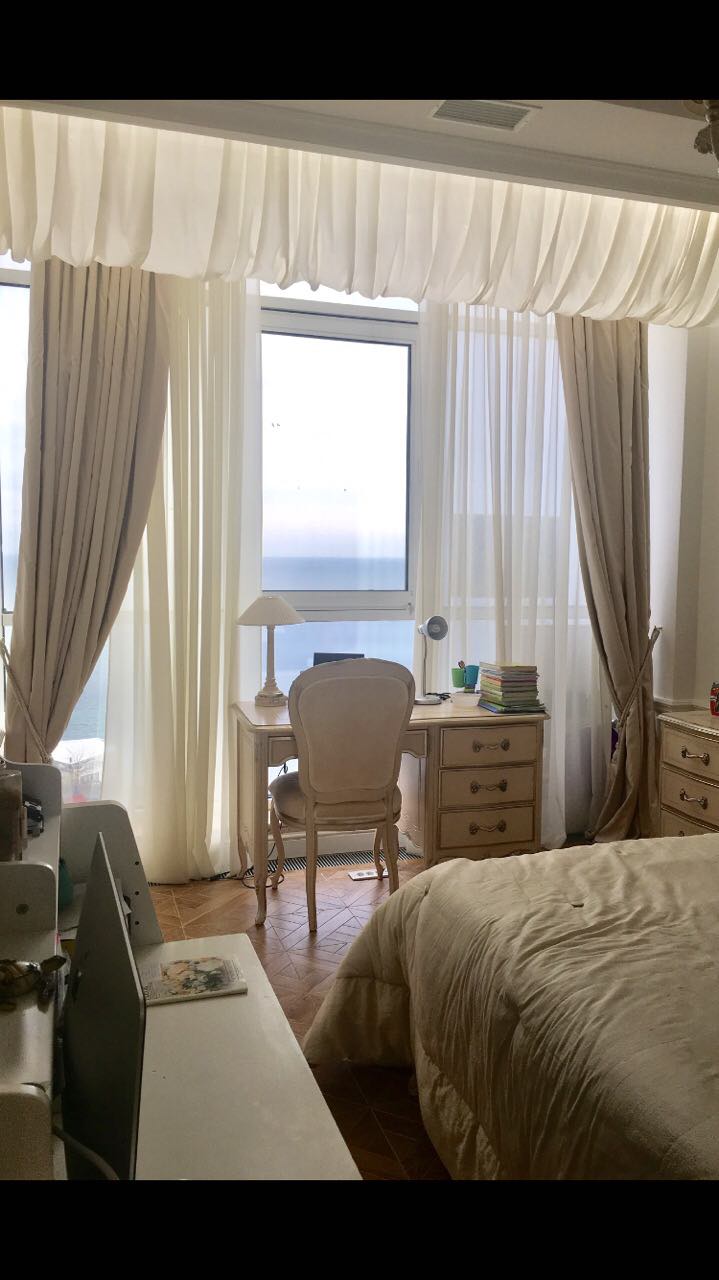 Квартира с террасой и прямым видом на море в Аркадии