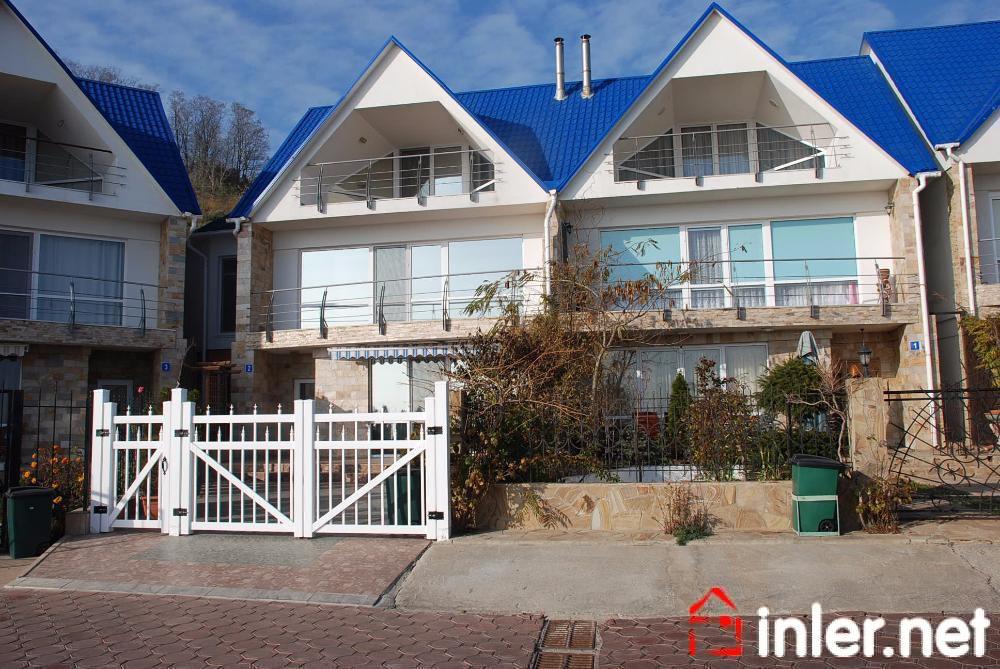 Дом в элитном, охраняемом кооперативе, на берегу моря, Таласса ID 52948 (Фото 1)