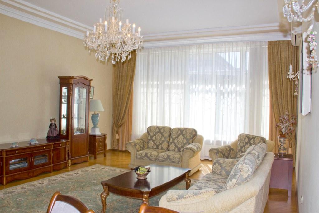 Продам красивый одноэтажный статусный дом ул.Елочная/ул.Львовская. 