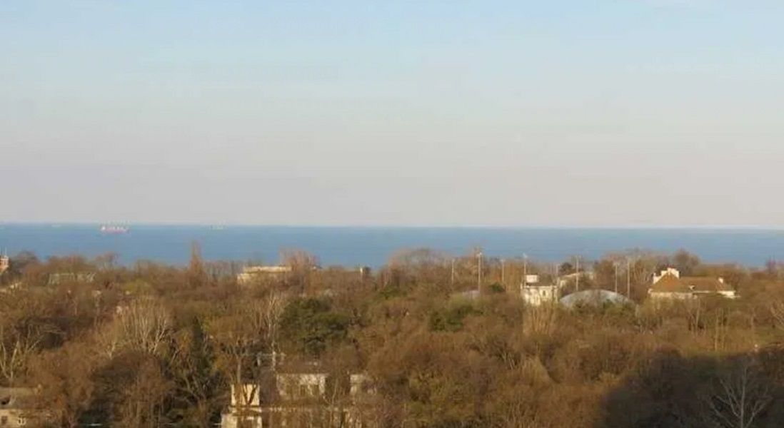 В продаже 4-комнатная с видом на море, ЖК Новый Климовский 