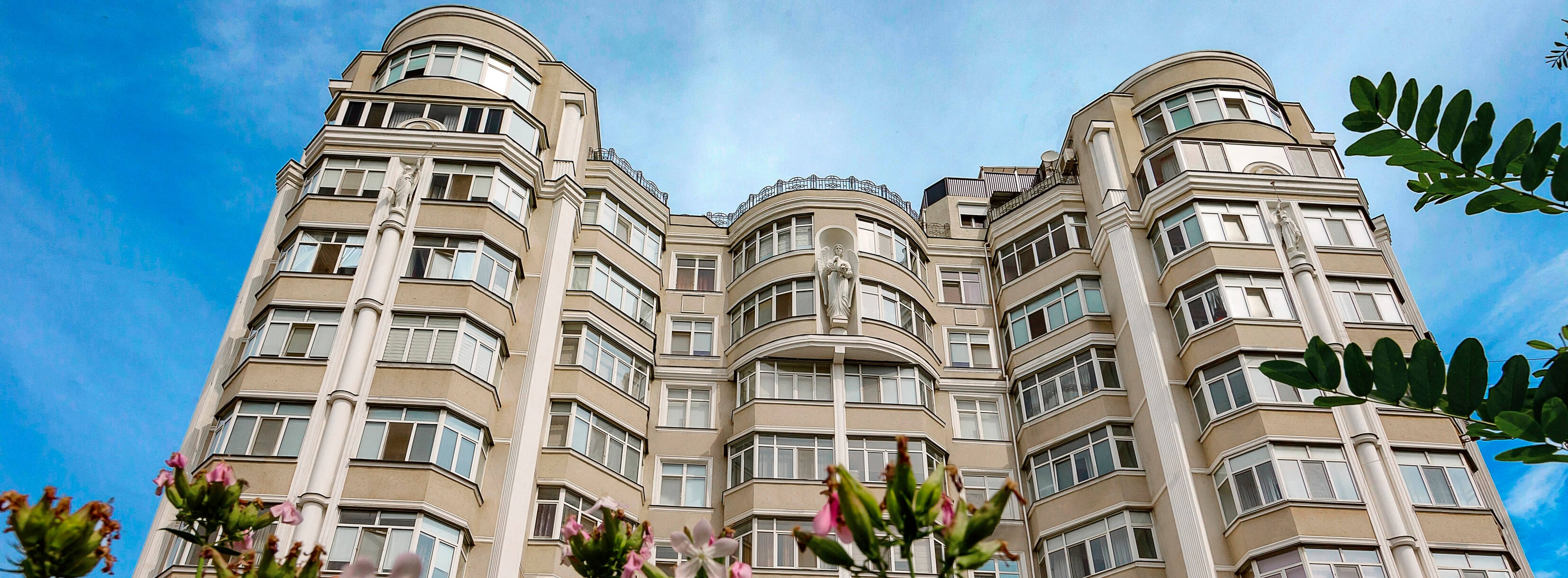 3-х комнатная квартира (140 кв.м) в Домах Каркашадзе на ул.Довженко. ID 51300 (Фото 2)