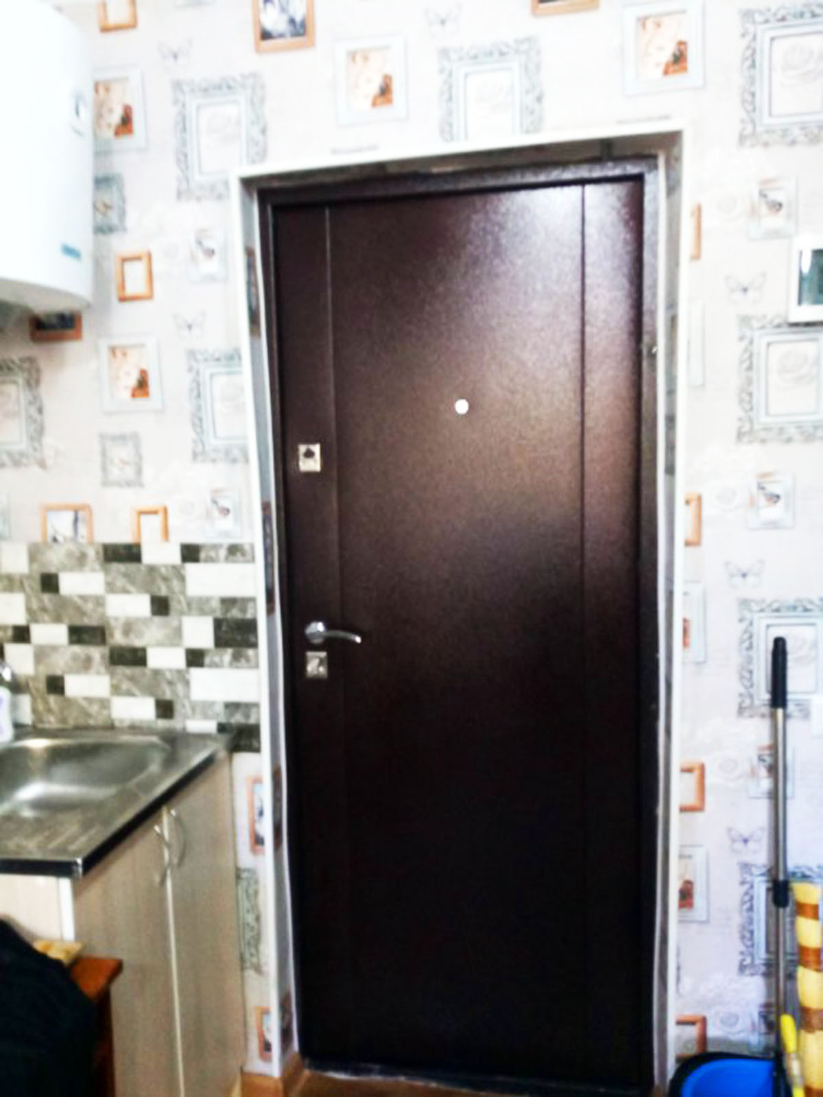Продам комнату в коммуналке-15 м. кв. Новый ремонт. Район Казарского ID 52327 (Фото 3)