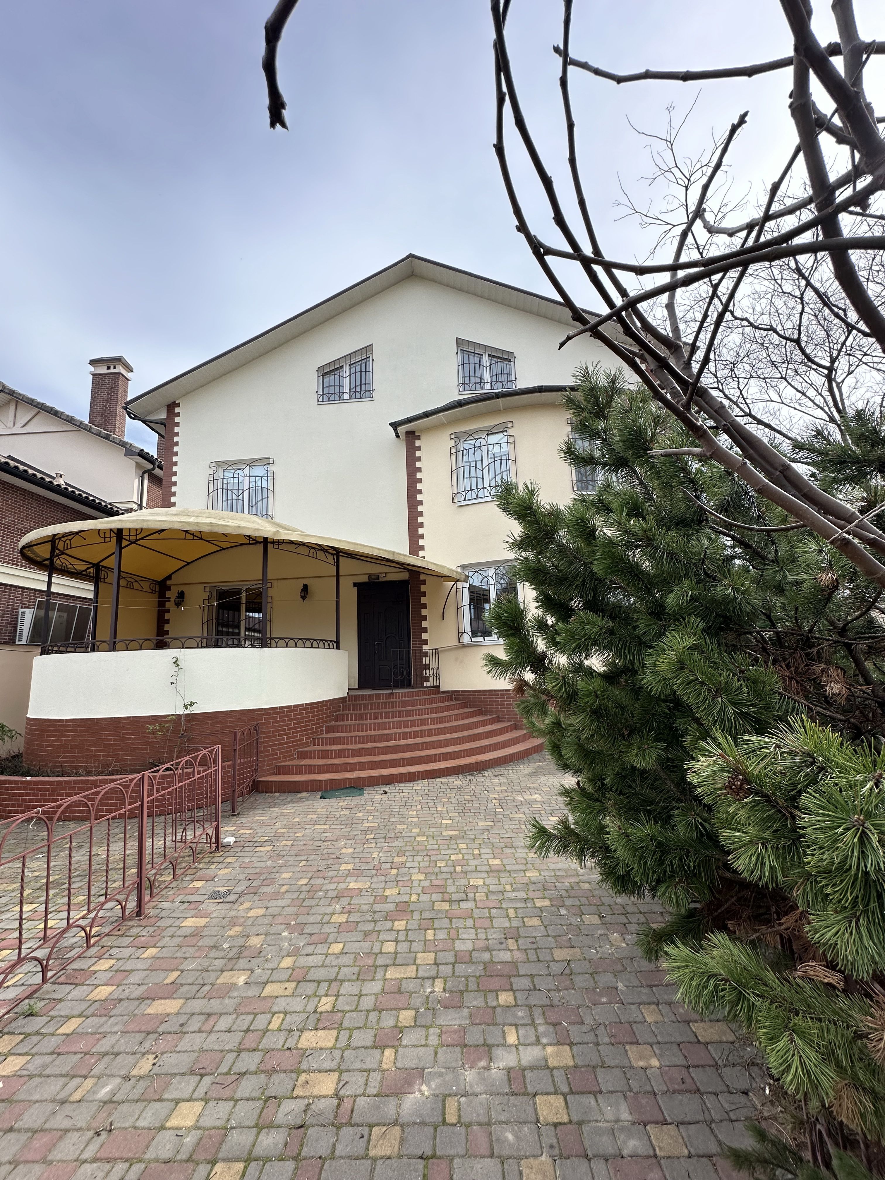 Будинок з басейном на вул. Купріна, ділянка 7,49 соток ID 52941 (Фото 35)