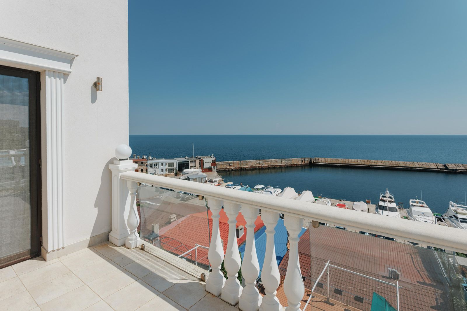 Дом в первой линии моря на 10-ой ст. Большого Фонтана ID 53858 (Фото 33)