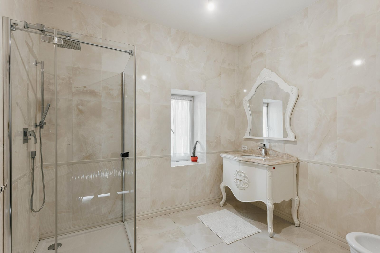 Дом в первой линии моря на 10-ой ст. Большого Фонтана ID 53858 (Фото 25)