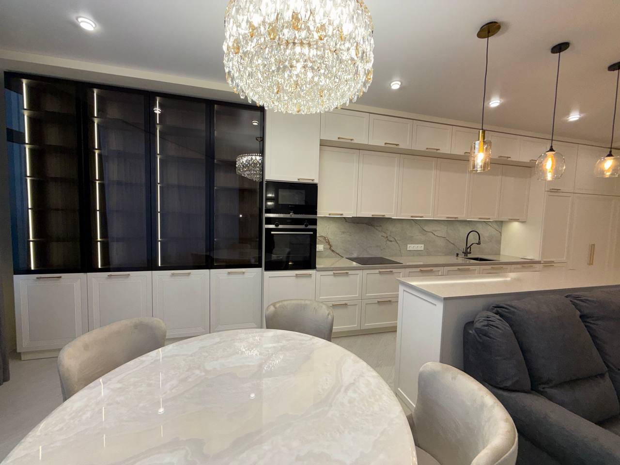 Трехкомнатная квартира с прямым видом моря и террасой ID 53954 (Фото 1)