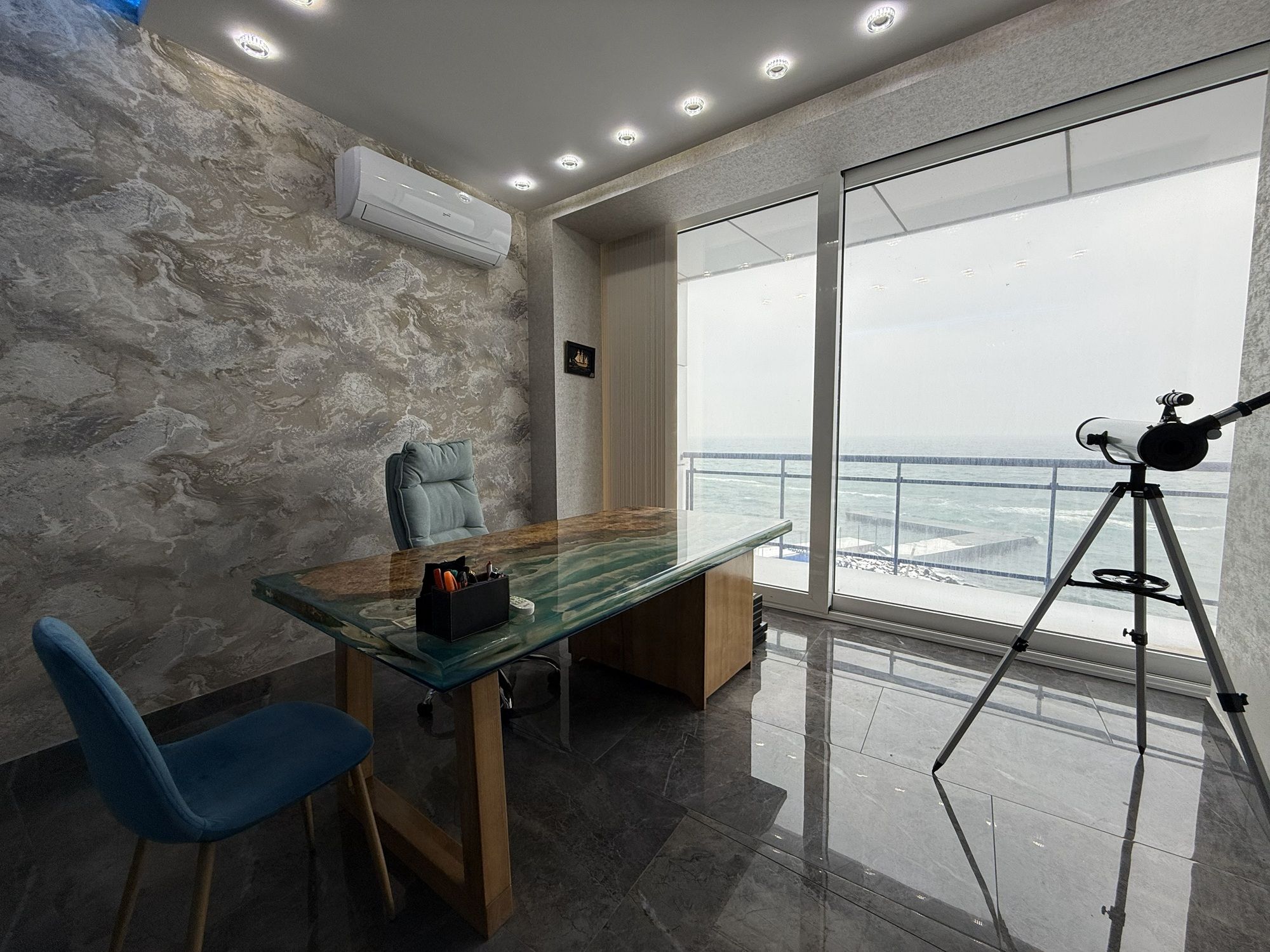 Продам стильный современный офис с прямым видом моря  ID 53973 (Фото 1)