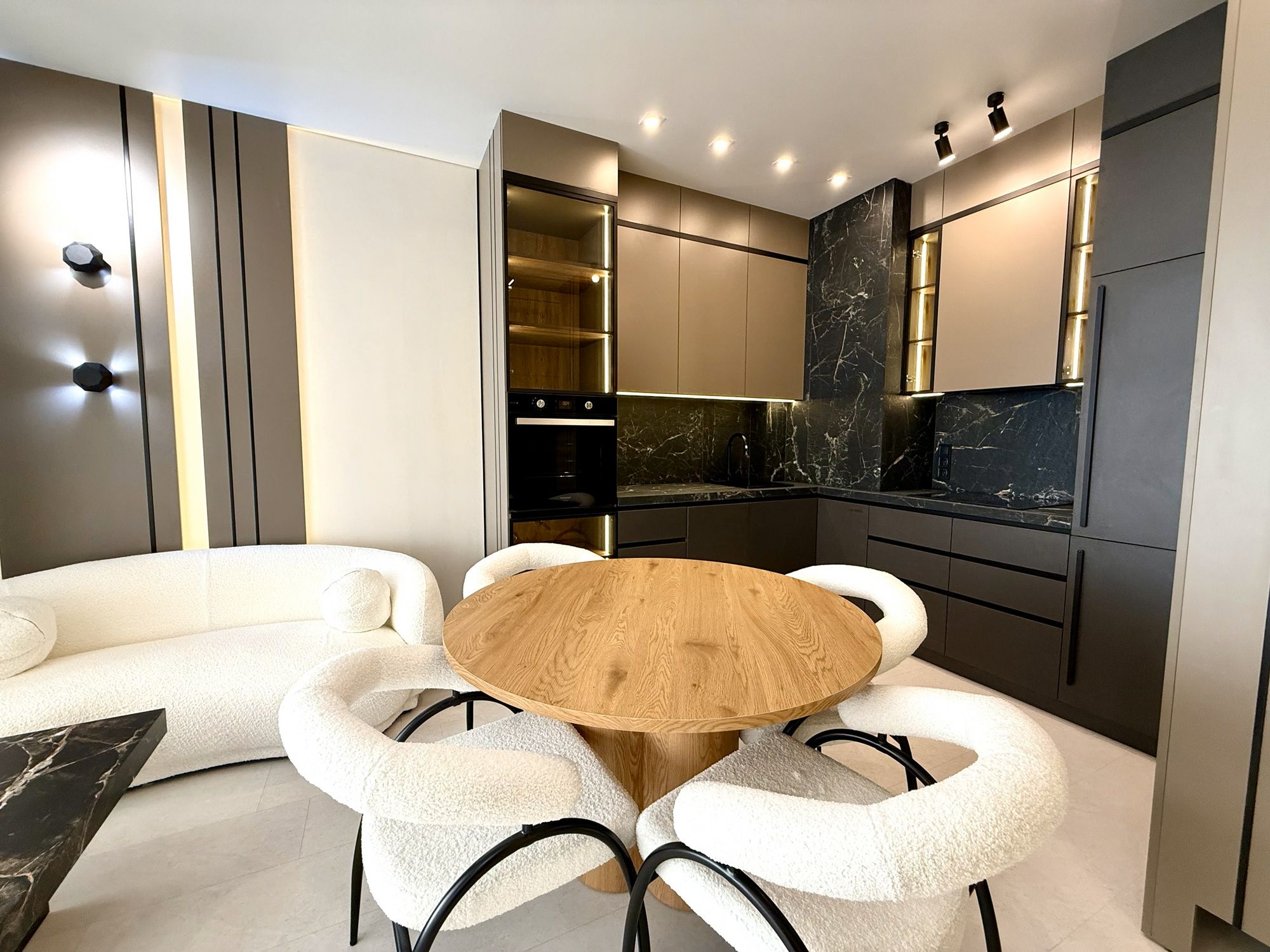 Продам двухспальневую квартиру в ЖК "Атмосфера"  ID 53976 (Фото 1)