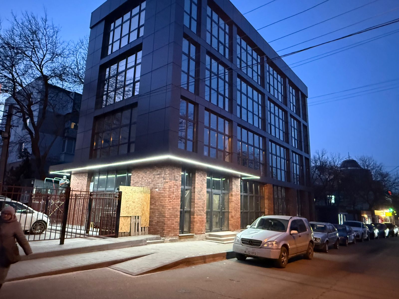 Аренда фасадного офиса 160 м² в новом БЦ на 5-й ст. Фонтана ID 54018 (Фото 1)