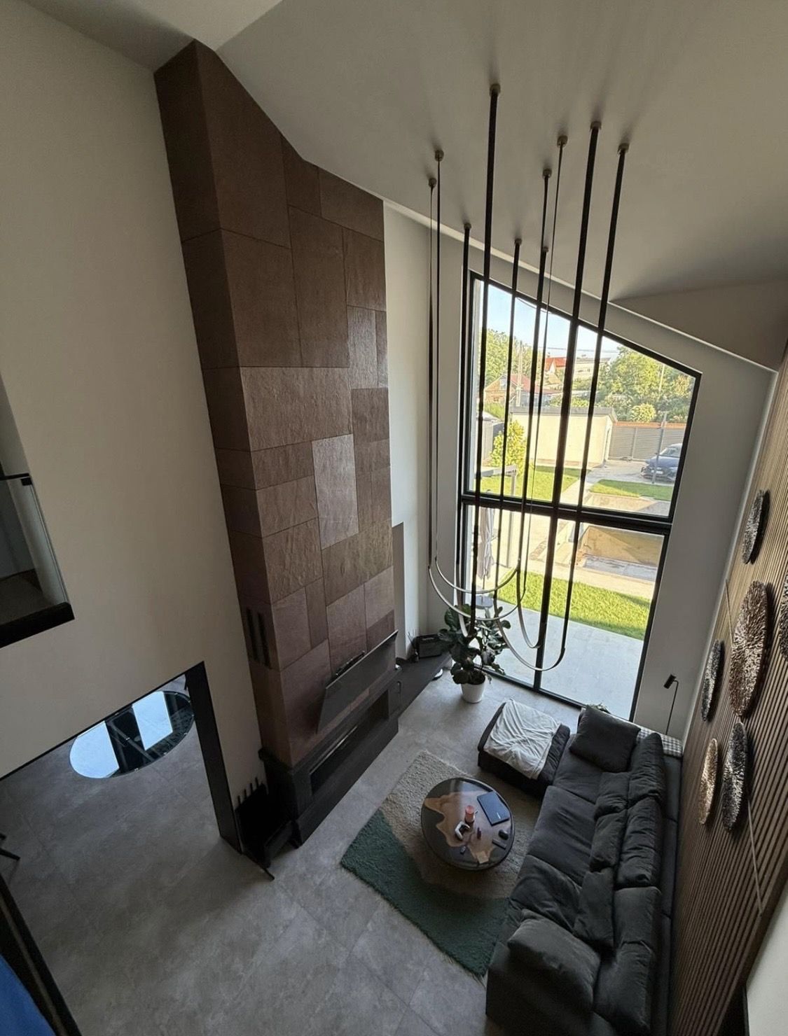 Современный дом с камином и бассейном на 10 ст. Б. Фонтана. ID 54020 (Фото 7)