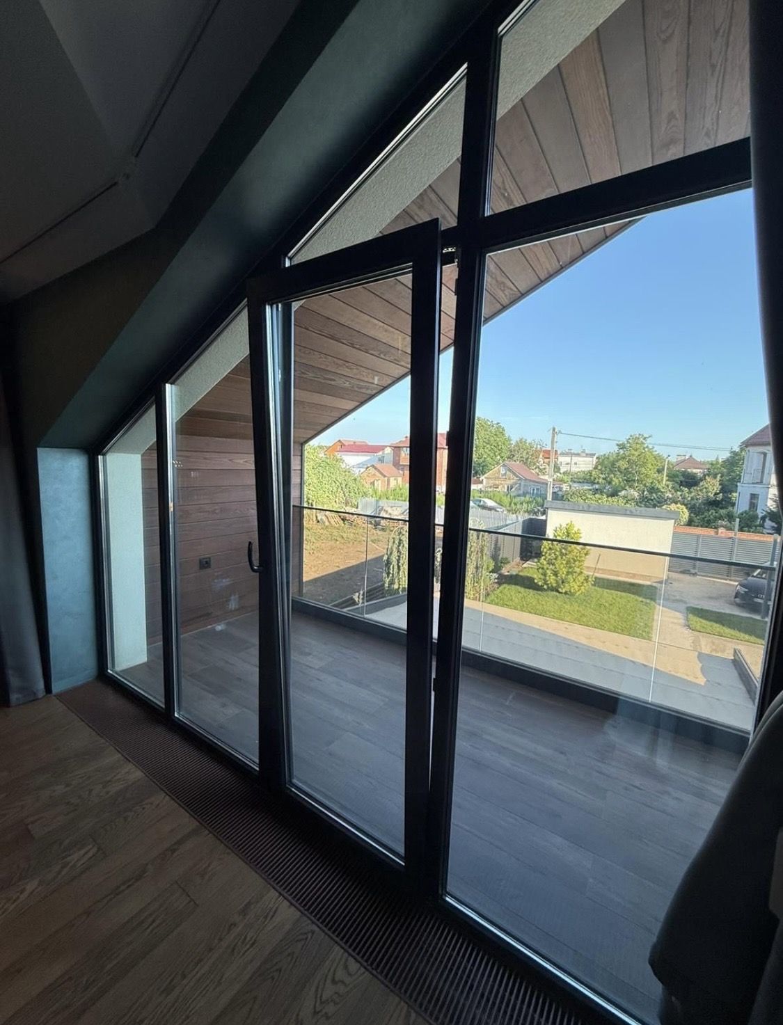 Современный дом с камином и бассейном на 10 ст. Б. Фонтана. ID 54020 (Фото 12)