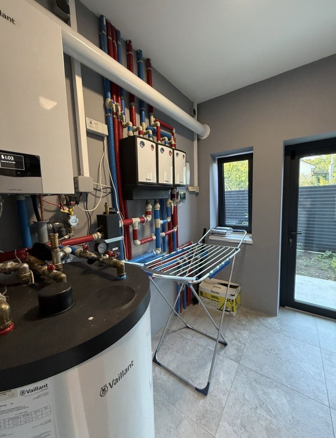 Современный дом с камином и бассейном на 10 ст. Б. Фонтана. ID 54020 (Фото 17)