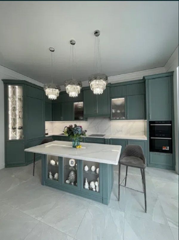 Дом у моря в ЖМ "Совиньон" с бассейном.  ID 54027 (Фото 1)