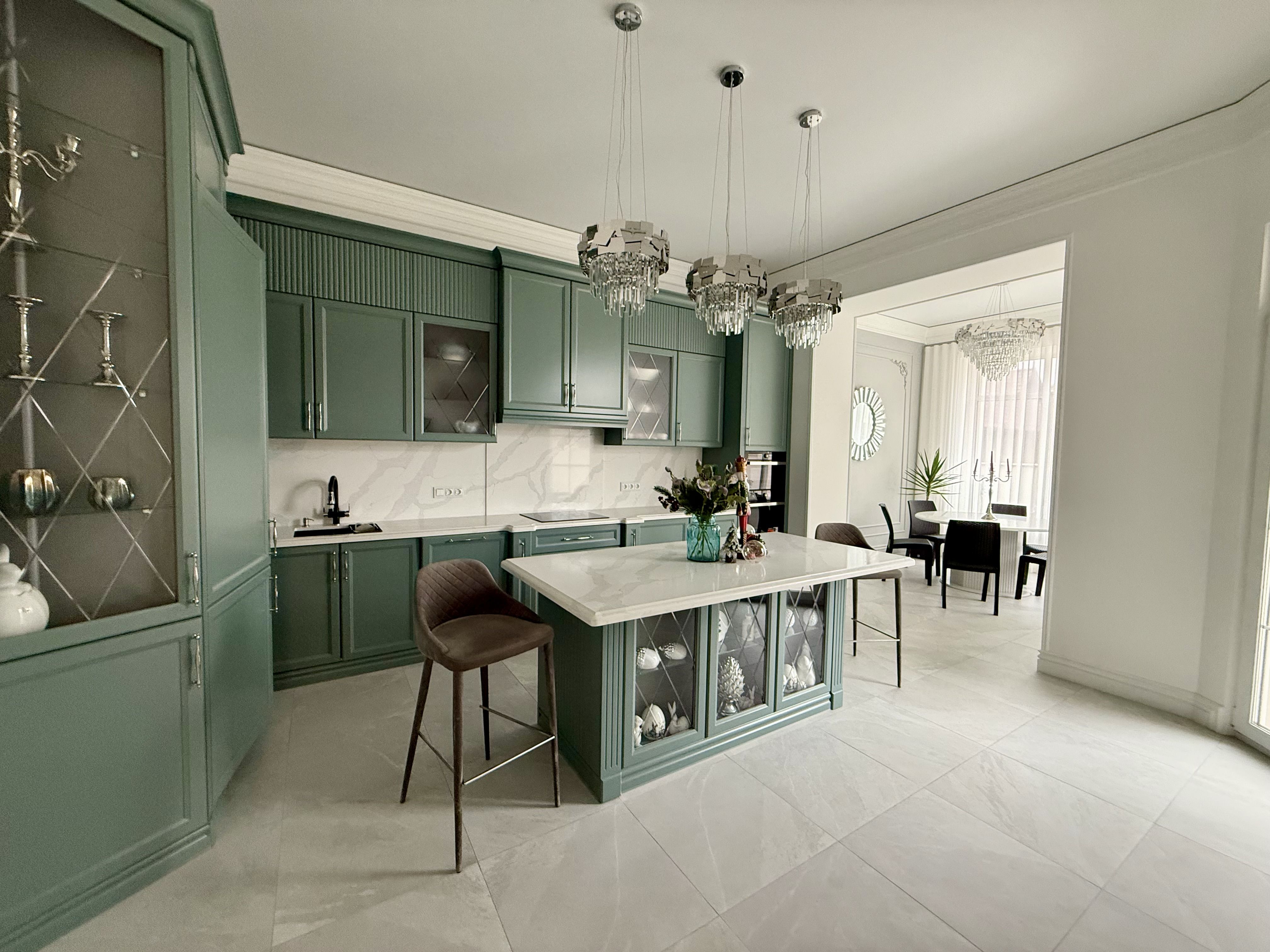 Дом у моря в ЖМ "Совиньон" с бассейном.  ID 54027 (Фото 1)