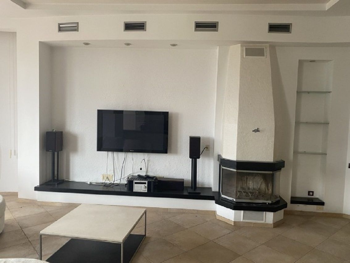 Продается трехкомнатная квартира в Мукачевском переулке с камином ID 54050 (Фото 3)