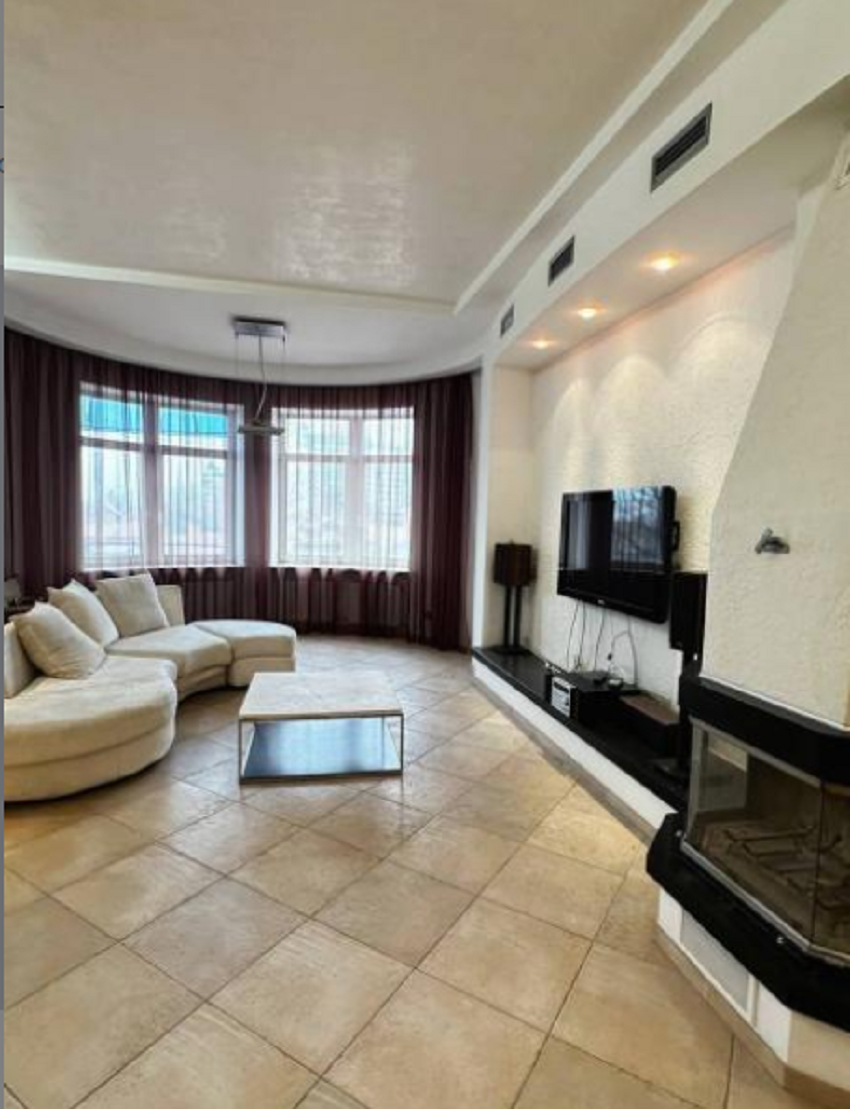 Продается трехкомнатная квартира в Мукачевском переулке с камином ID 54050 (Фото 7)