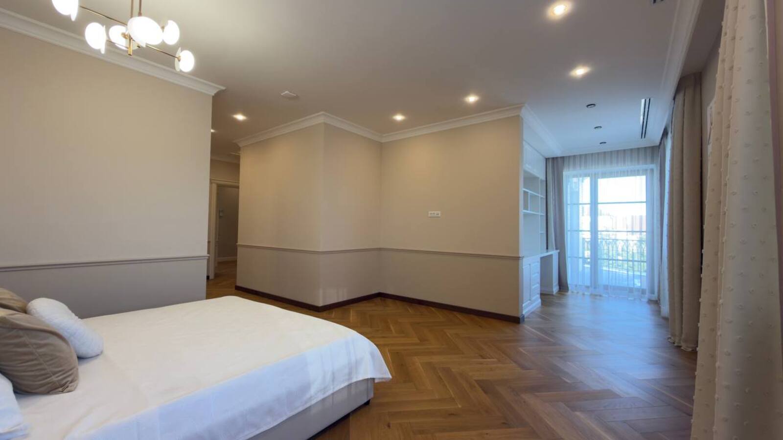 Новый премиальный дом 330 м² с бассейном в Совиньоне ID 54053 (Фото 13)