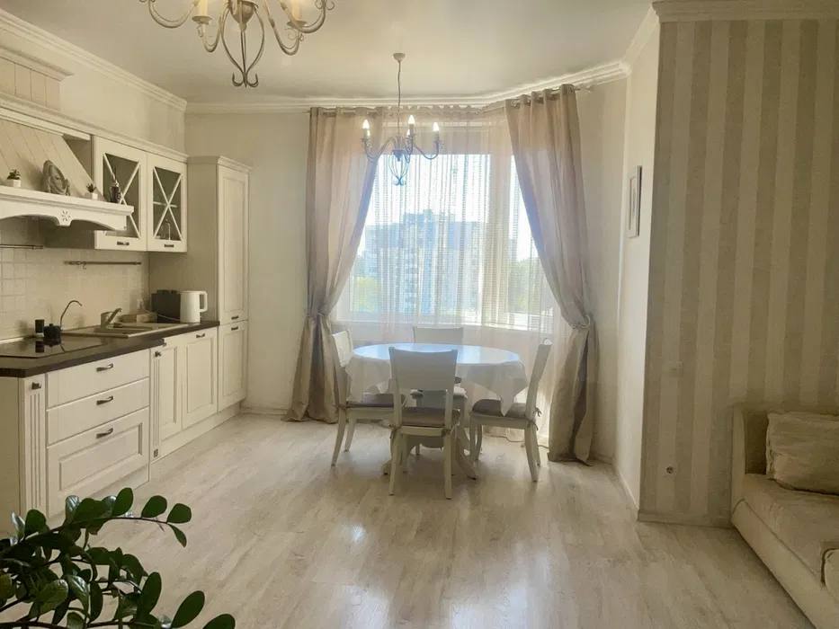 4-комнатная в ЖК «Чудо-Город» с ремонтом Прованс ID 54068 (Фото 1)