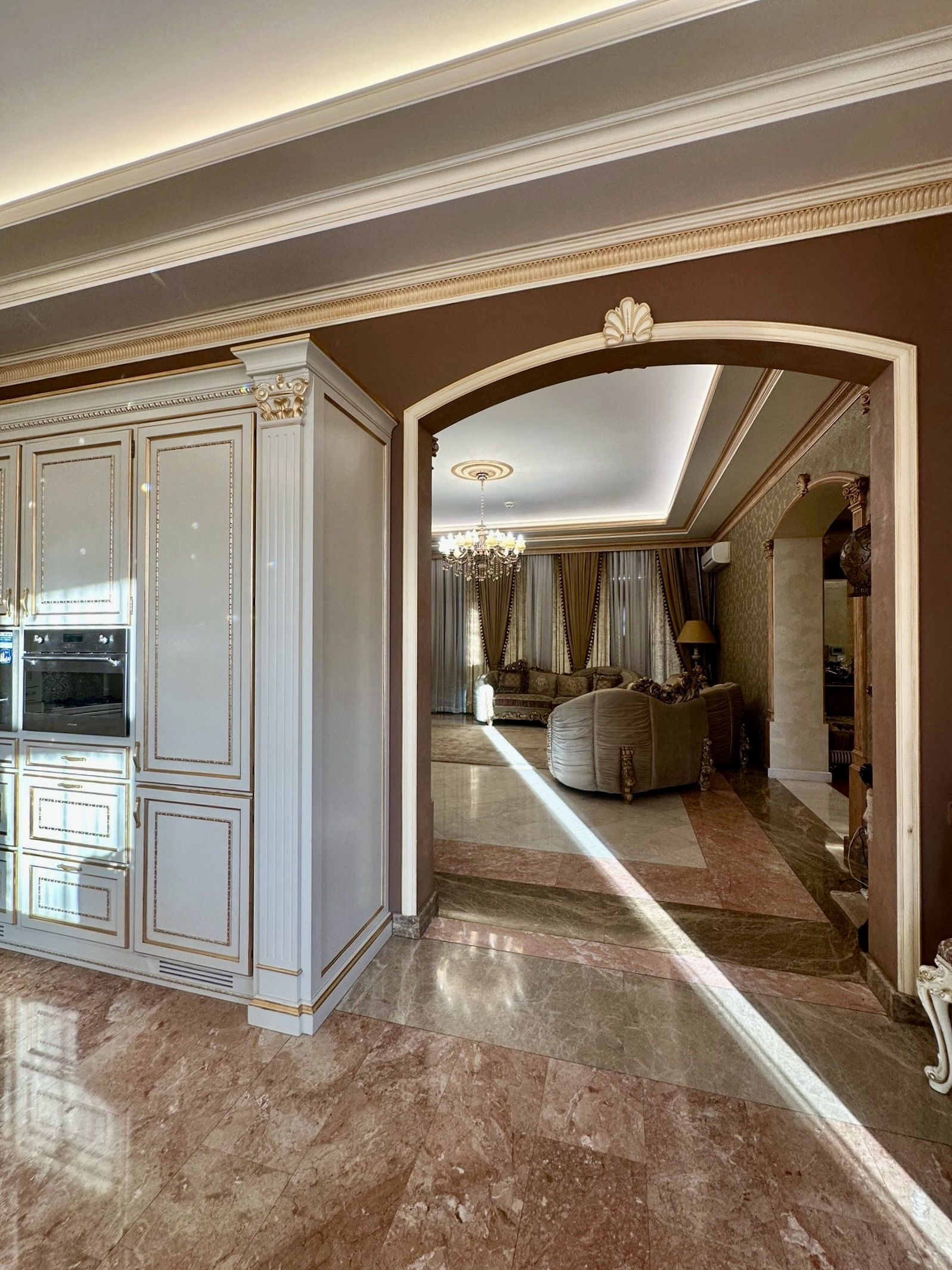 Особняк с бассейном в закрытом элитном кооператив на 11 ст.Б.Фонтана. ID 8 (Фото 7)