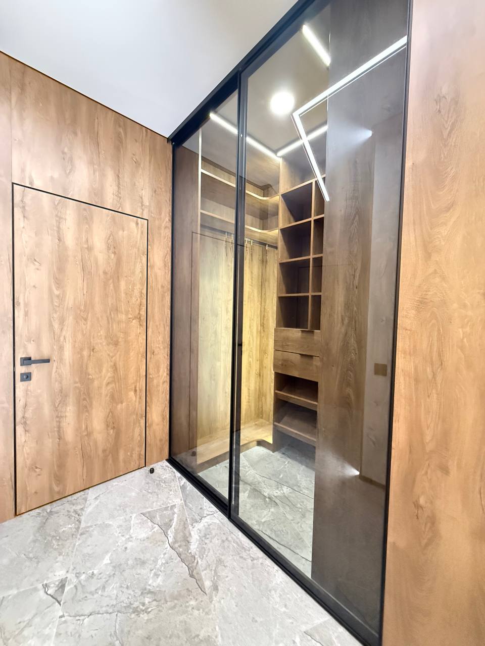 1-комнатная квартира с дизайнерским ремонтом в ЖК «66 Жемчужина» ID 54119 (Фото 2)