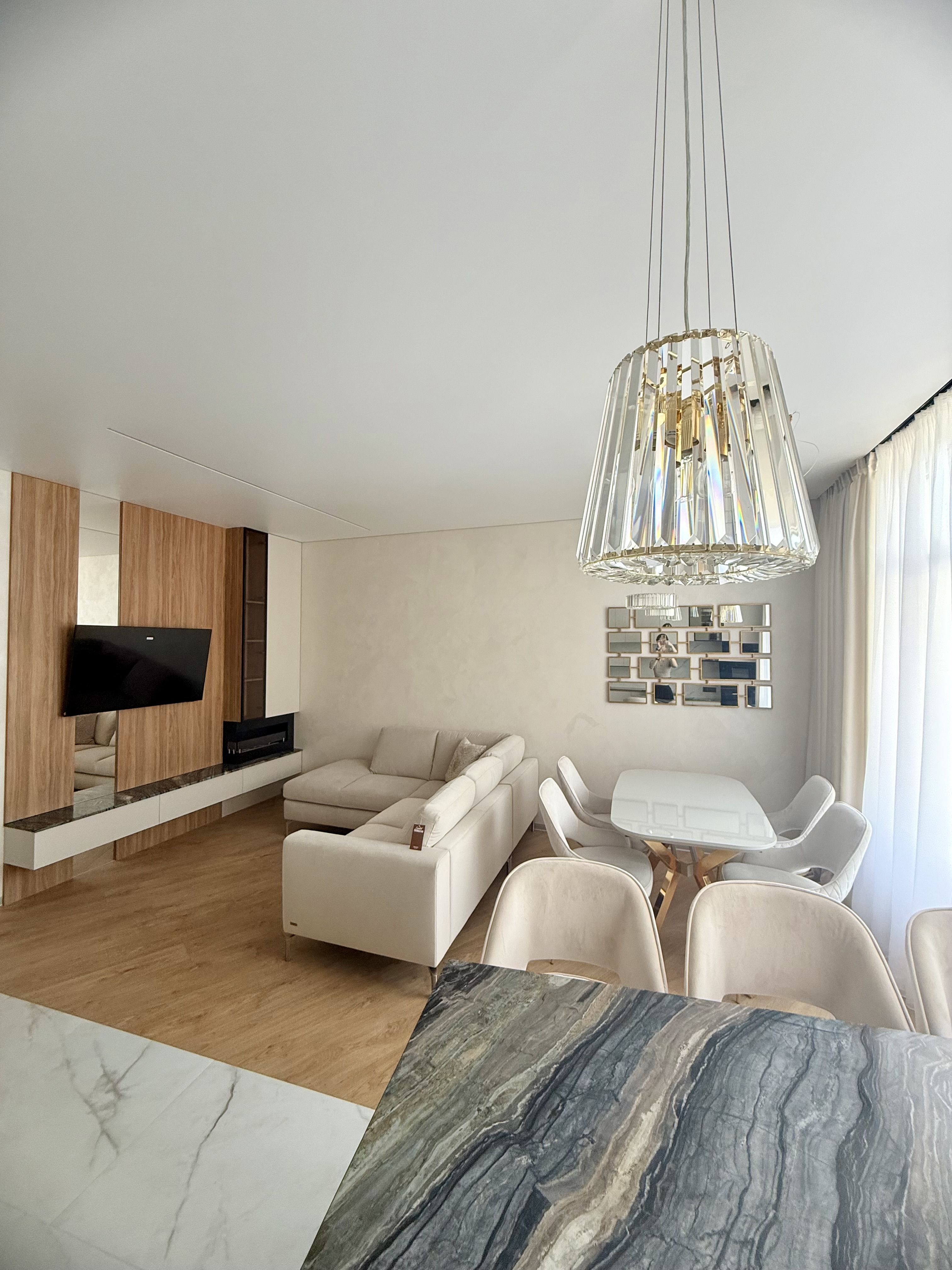 Продаётся  3-х спальневая квартира в ЖК "42 Жемчужина" с ремонтом ID 54126 (Фото 1)