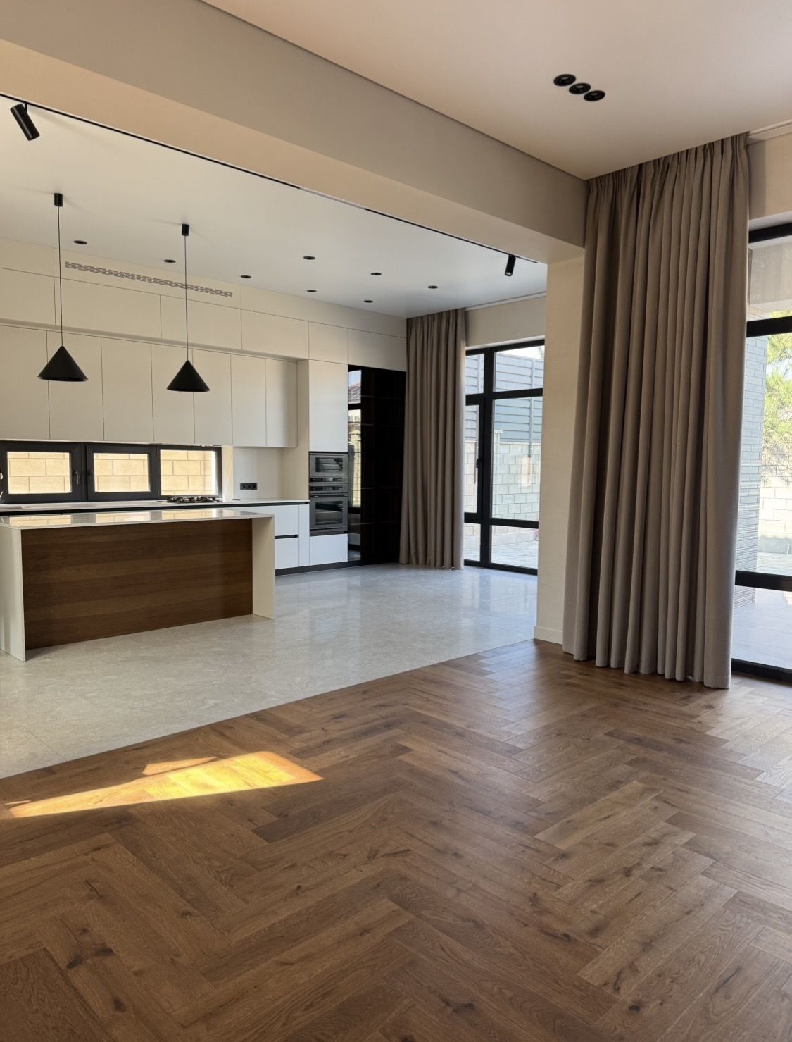 Новий будинок з ремонтом та меблями в Совіньйоні біля моря. ID 53951 (Фото 5)