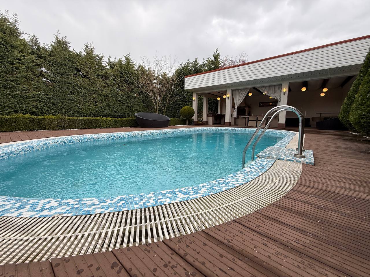 Дом на 15 сотках в бассейном в Совиньоне  ID 54179 (Фото 2)