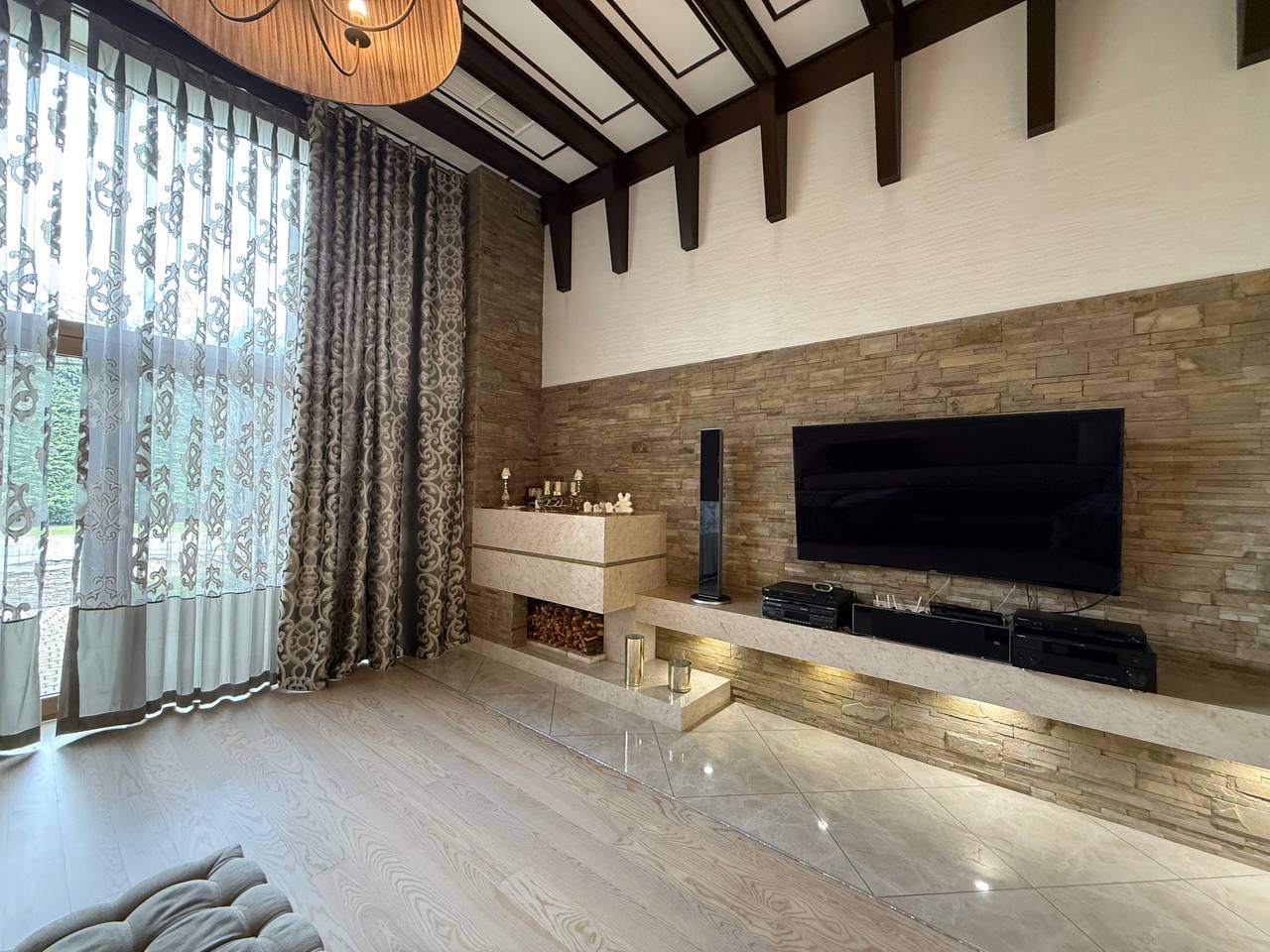 Дом на 15 сотках в бассейном в Совиньоне  ID 54179 (Фото 7)