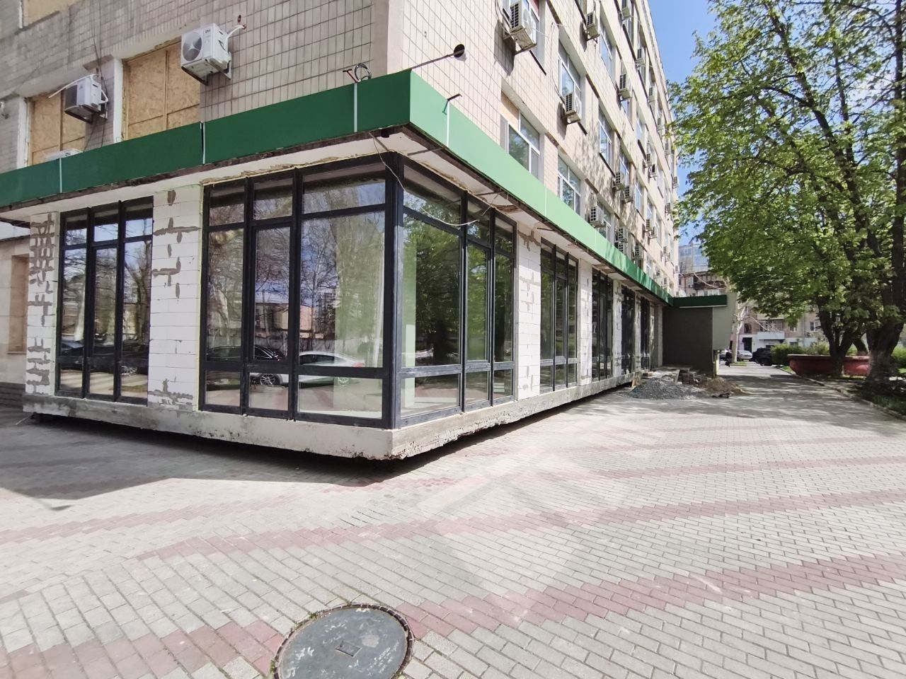 Аренда фасадного ресторана, отделения банка, магазина по ул.Сегедской. ID 17255 (Фото 1)
