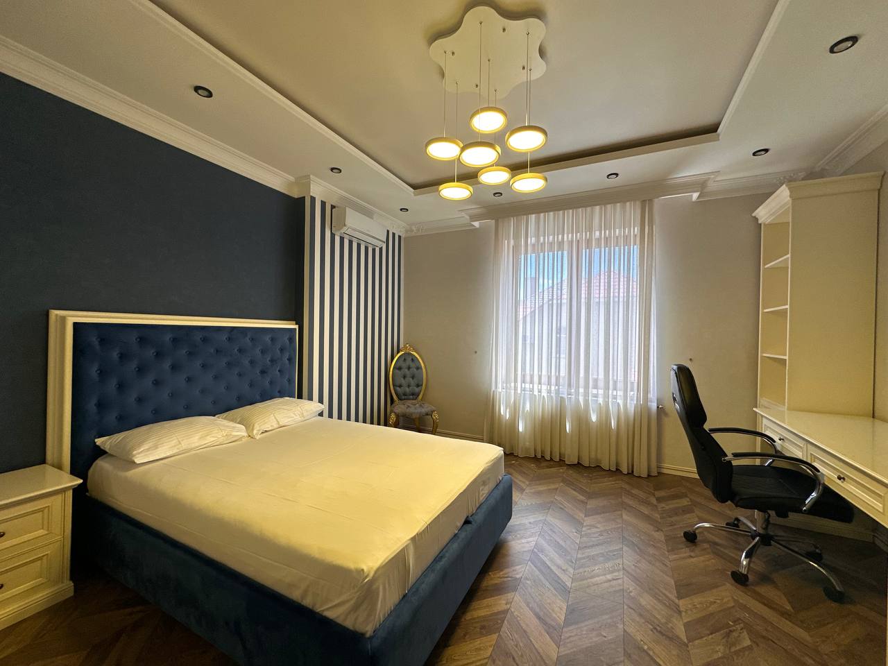 Дом 380 м² с бассейном на 7 сотках в Совиньоне ID 54318 (Фото 10)