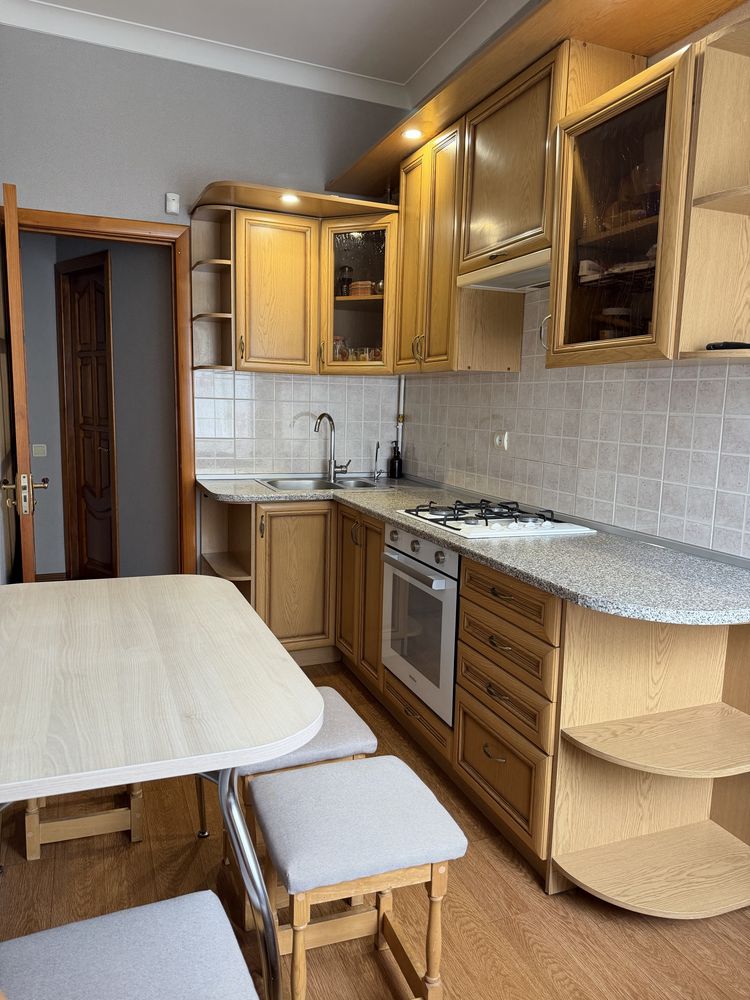 2-комнатная с ремонтом и большим балконом рядом с центром ID 54384 (Фото 7)