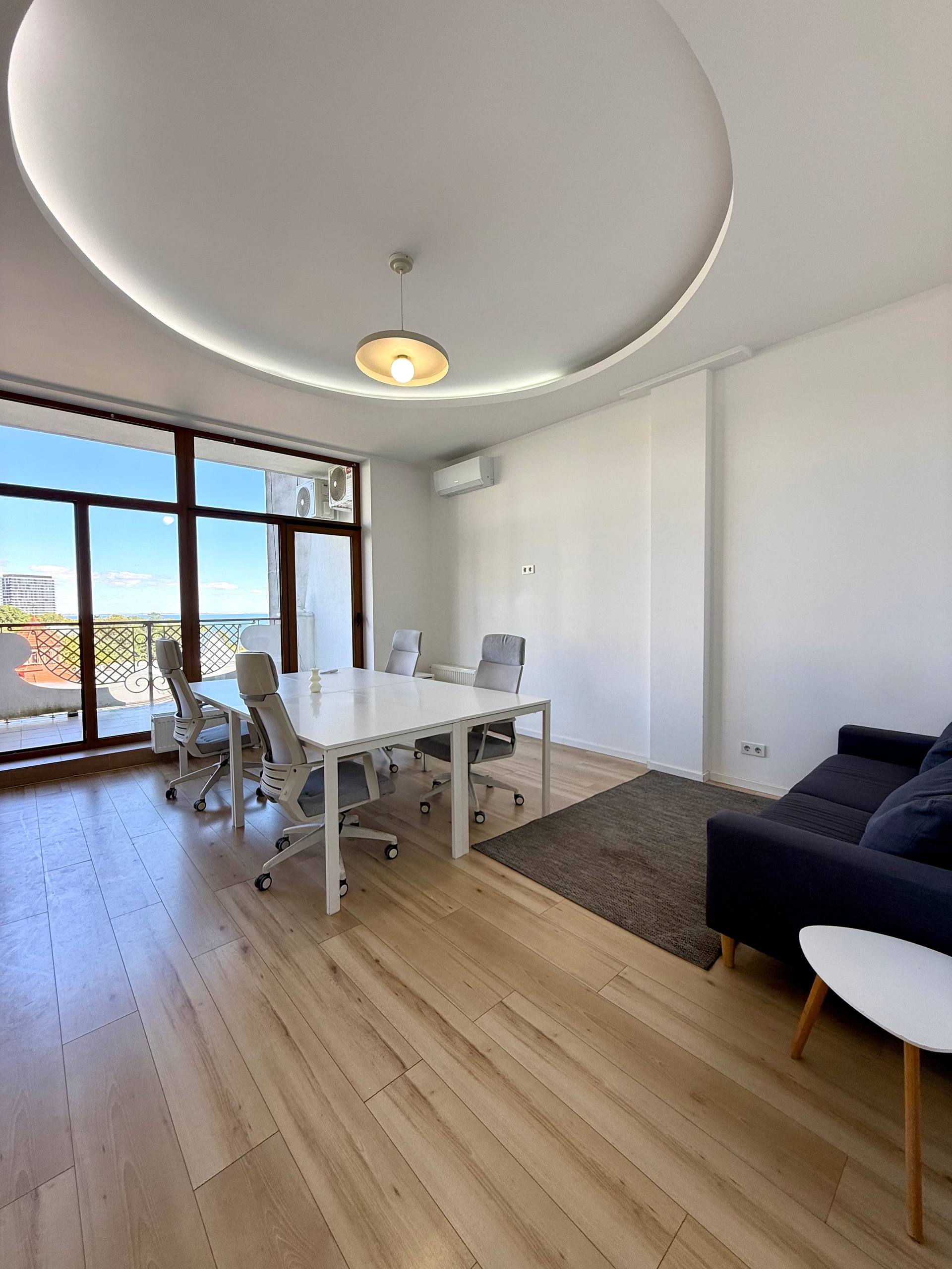 Аренда офиса закрытого типа 250 м² с террасами и видом на море. ID 54424 (Фото 6)