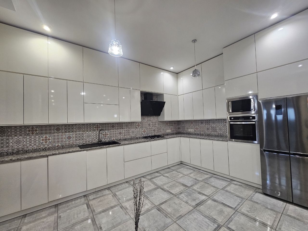 Продажа дома с бассейном на улице Костанди ID 54431 (Фото 15)